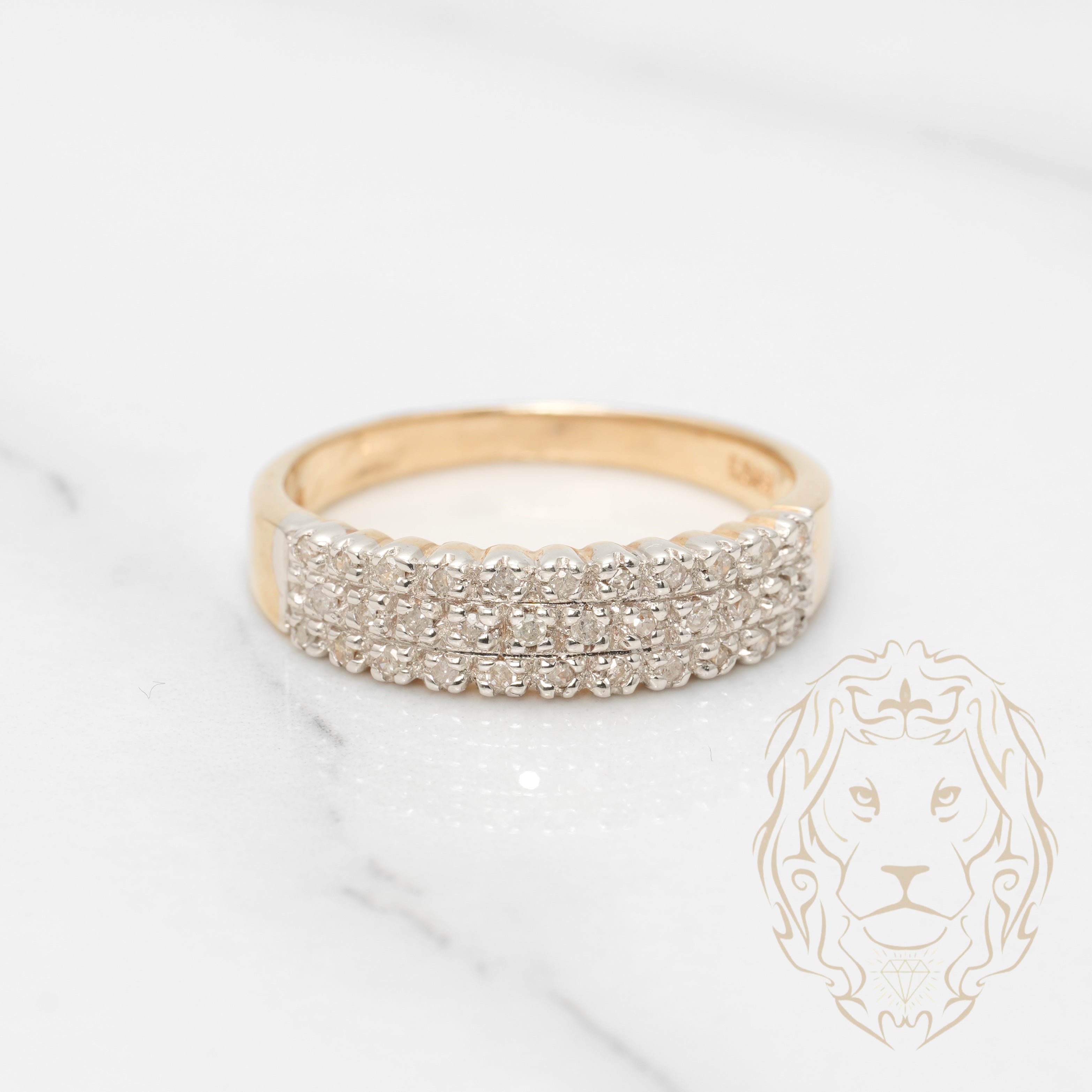 Broche à épingle en bronze doré et émail de l'artiste Broche à épingle en bronze doré et émail de l'artiste
